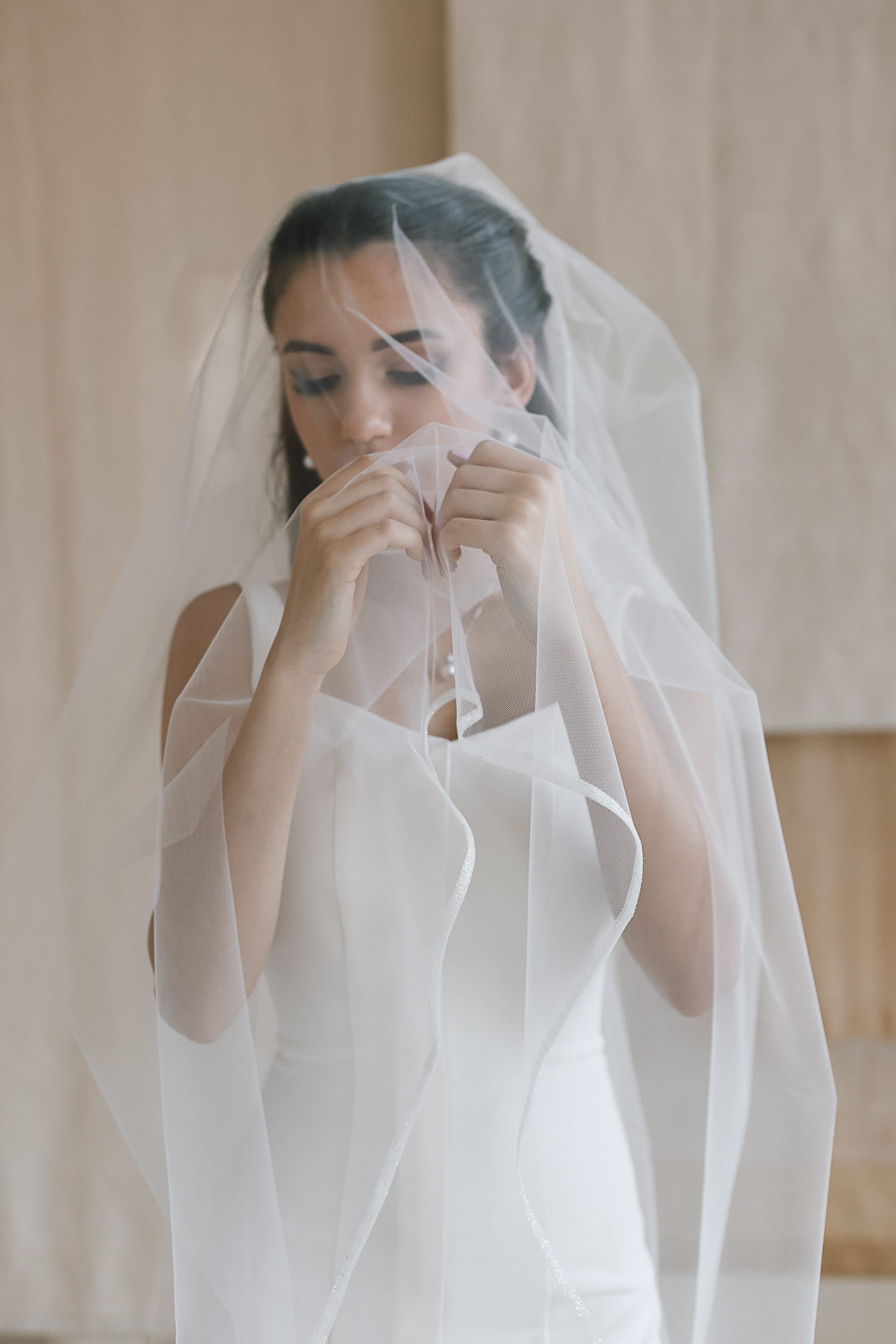 Arabela - Fingertip Glitter Edge Wedding Veil